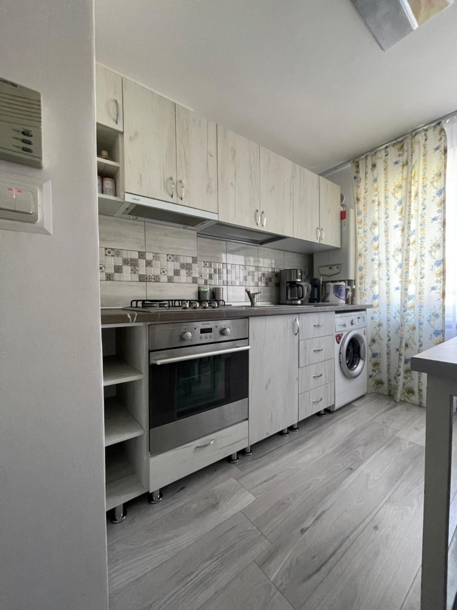 Guest House-Straja Lupeni Lupeni  Экстерьер фото